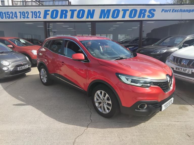 2017 Renault Kadjar 1.6 dCi DYNAMIQUE NAV 5DR ONE FORMER KEEPER 64,000 MILES  HATCHBACK Diesel Ma...