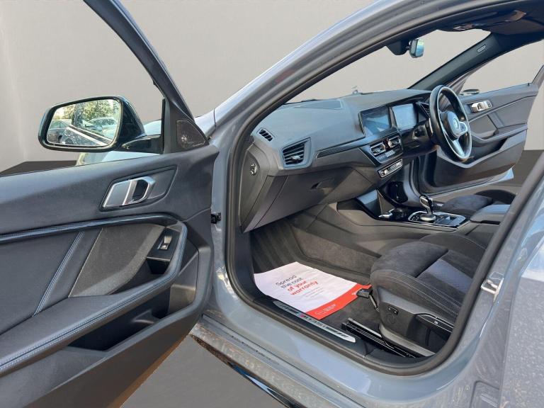 2022 BMW 1 Series 2.0 M135i Auto xDrive Euro 6 (s/s) 5dr HATCHBACK Petrol Automatic