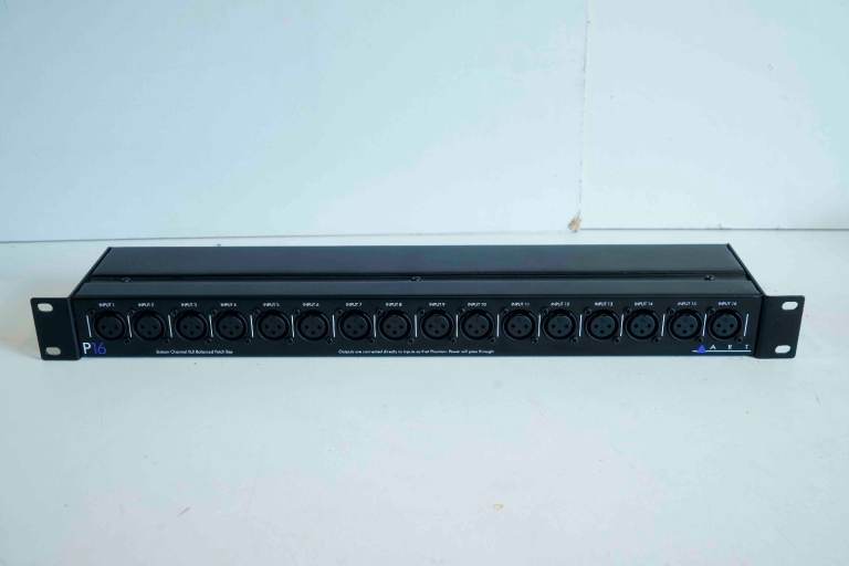 ART 8 channel balanced XLR patch bay Audio Input/Output Unit –Phantom Power Pass Thru Mint Condition
