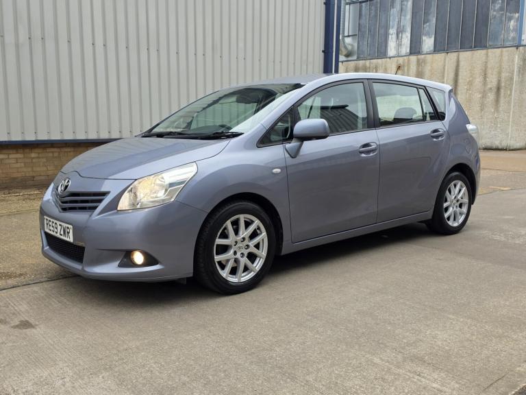 2009 Toyota Verso 2.0 D-4D T Spirit 5dr MPV Diesel Manual