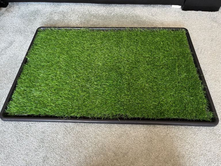 Dog potty Training grass pad with tray 90cm x 60cm