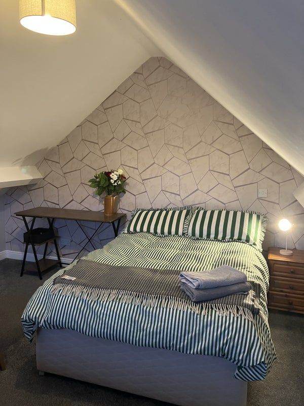 Double room to rent in Littleborough.