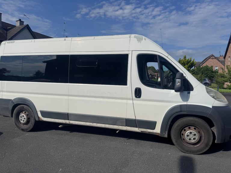Peugeot boxer (camper?)