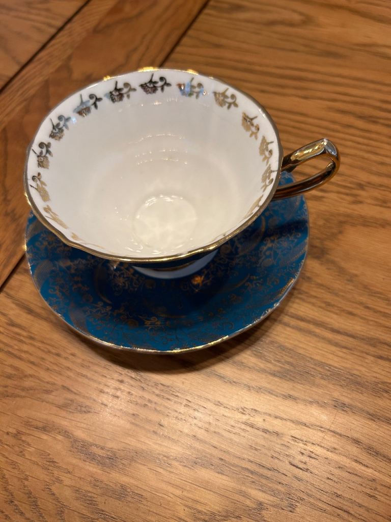Elizabethan Staffordshire Fine Bone China Teacup and Saucer - Blue and Gold