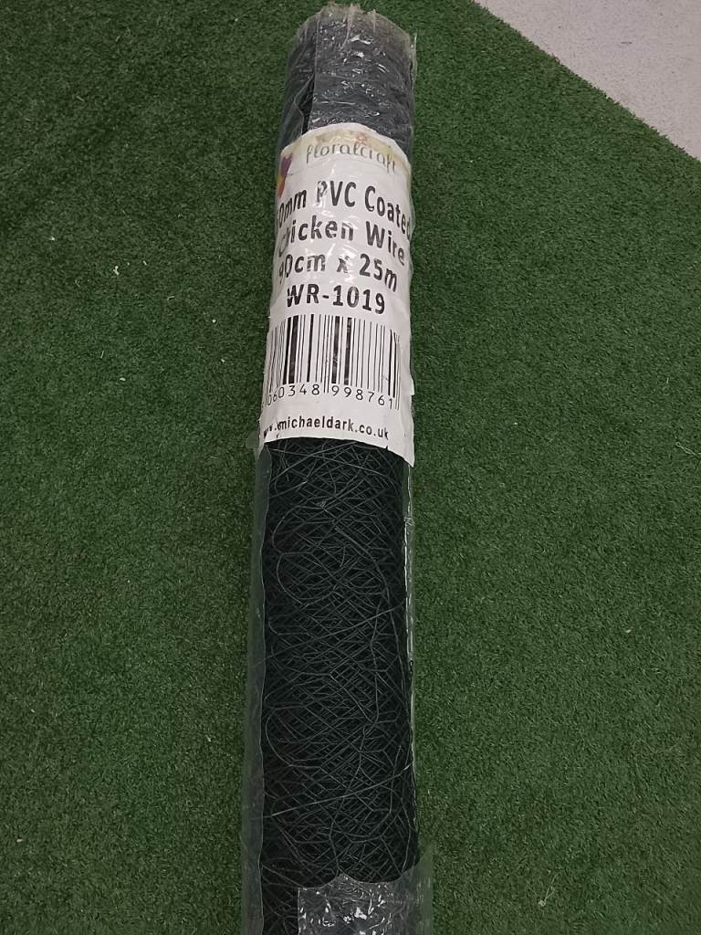 PVC Coated Chicken Wire Mesh – 90cm x 25m Roll – Black