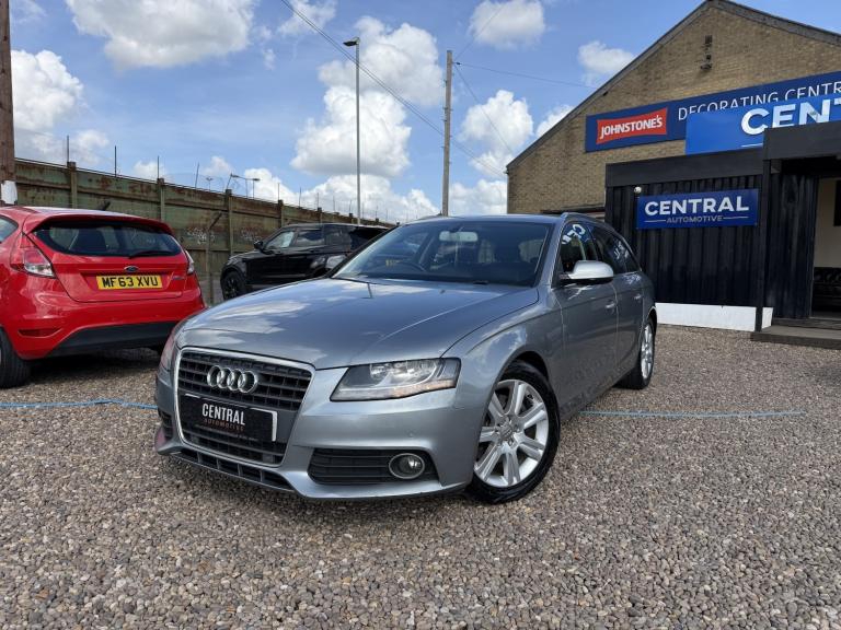 AUDI A4 AVANT 2.0 TDI Technik 2011
