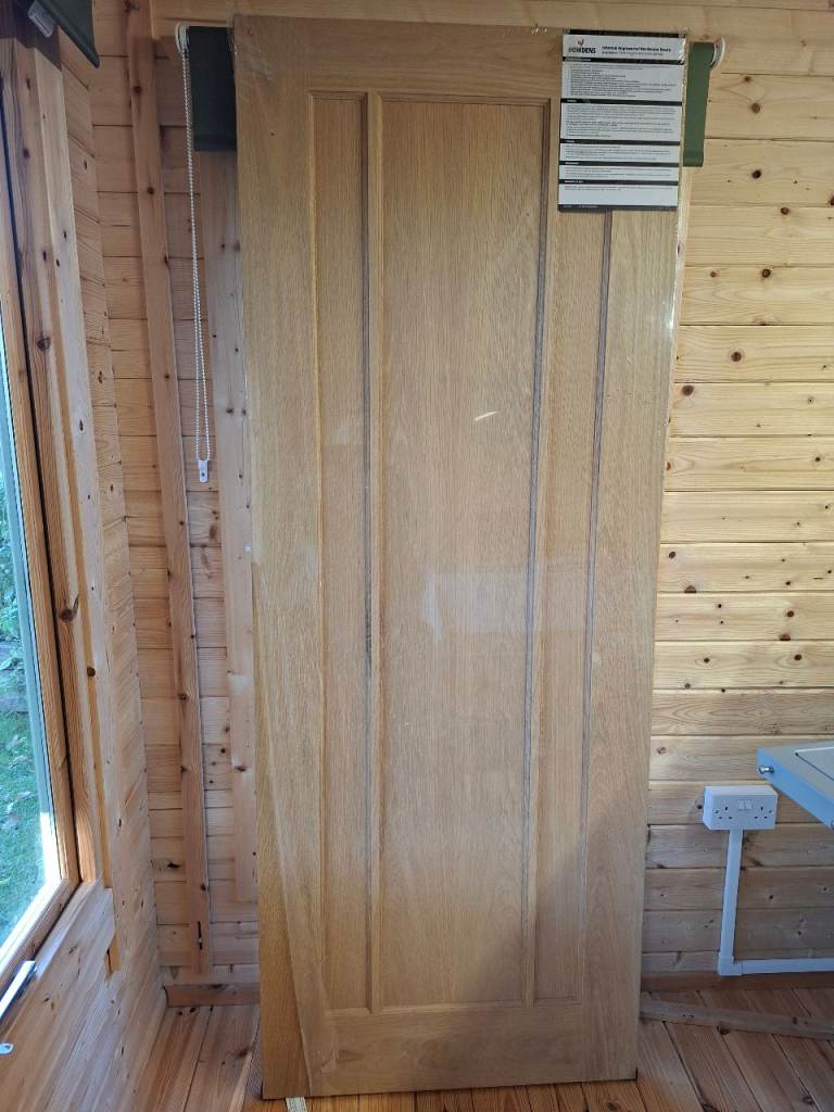 Howdens Internal Engineered Hardwood 2'6" Door – New, Unused
