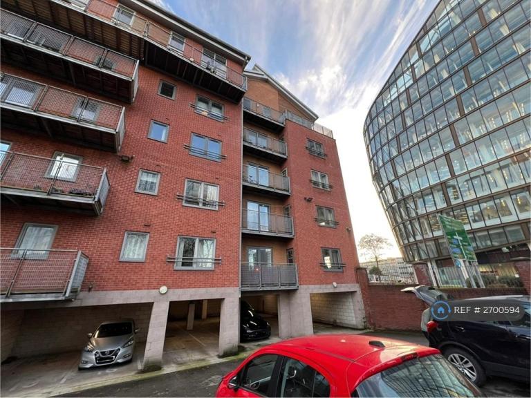 2 bedroom flat in Naples Street, Manchester, M4 (2 bed) (#2700594)