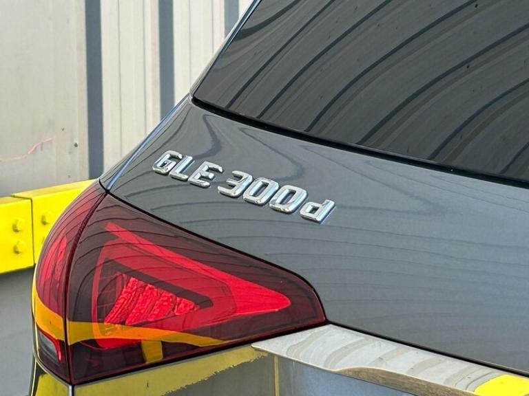 2021 Mercedes-Benz GLE 2.0 GLE300d AMG Line (Premium Plus) SUV 5dr Diesel G-Tronic 4MATIC Euro 6 ...