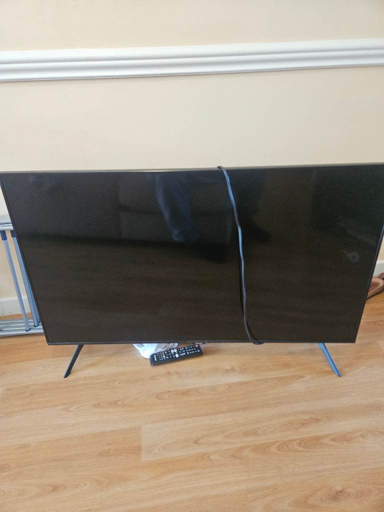 Samsung 43 inch HD TV