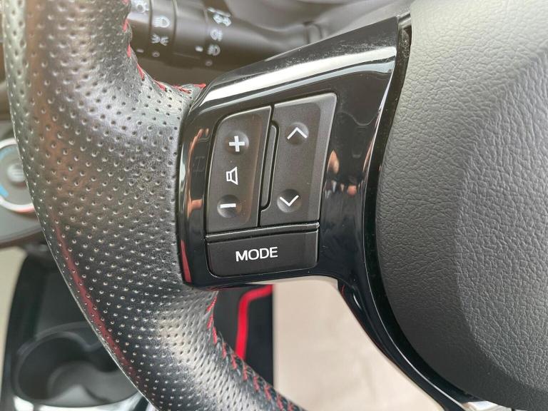 TOYOTA YARIS 1.33 Dual VVT-i Sport Euro 5 5dr Euro 5 2015