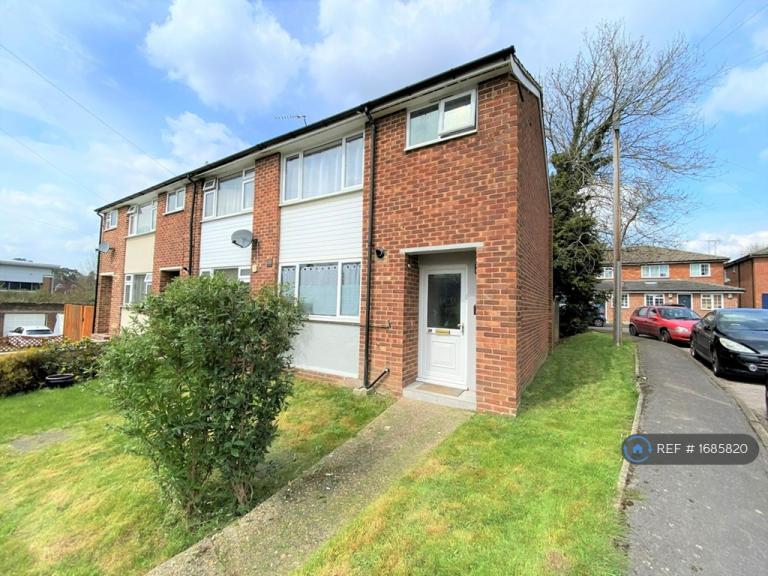 3 bedroom house in Tanhouse Lane, Wokingham, RG41 (3 bed) (#1685820)