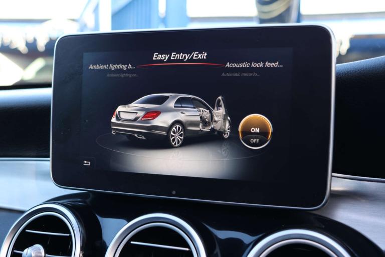 2016 Mercedes-Benz C Class C250d AMG Line Premium Plus 4dr Auto SALOON DIESEL Automatic