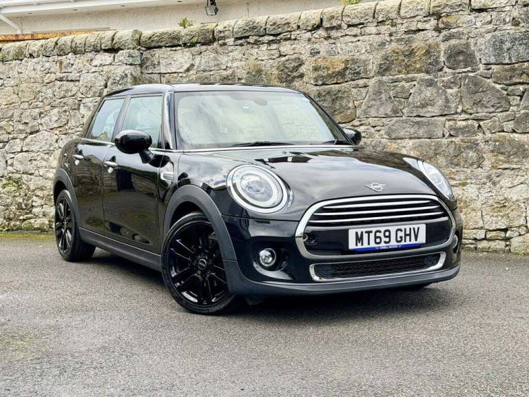2019 MINI Hatch 1.5 Cooper Exclusive Hatchback 5dr Petrol Manual Euro 6 (s/s) (136 ps) Hatchback ...