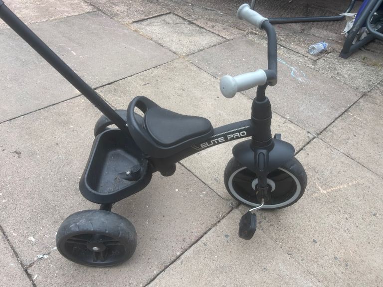Toddler trike with removable parent handle