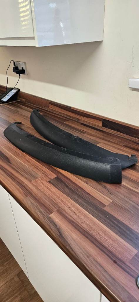 FORD FOCUS MK3 TITANIUM X FRONT BOTTOM SKIRTS 