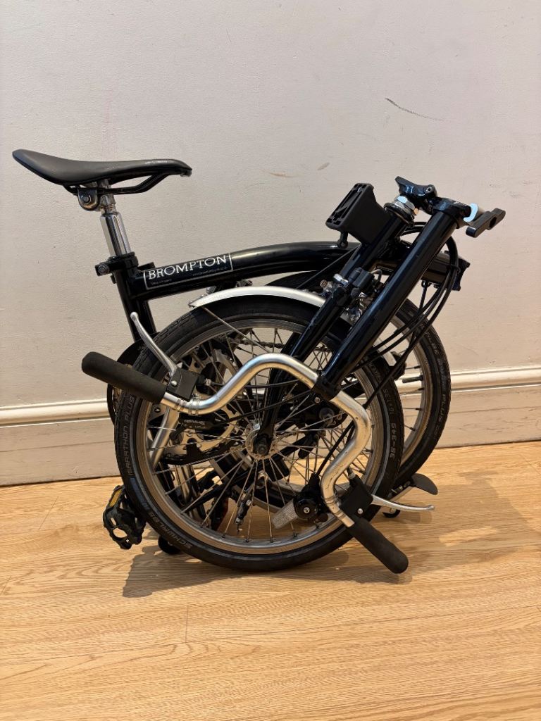 Brompton Folding Bike Black C line 6 speed– Good Condition