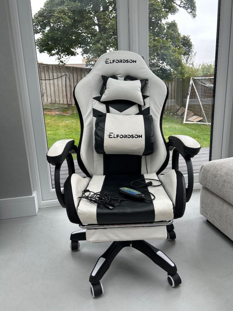 ELFORDSON Gaming Chair – Black and White, Good Condition