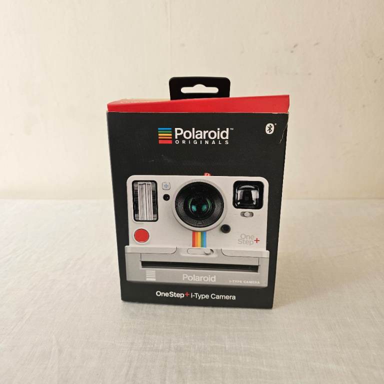 Polaroid OneStep+ I-Type Camera with B&W and Colour Film - New