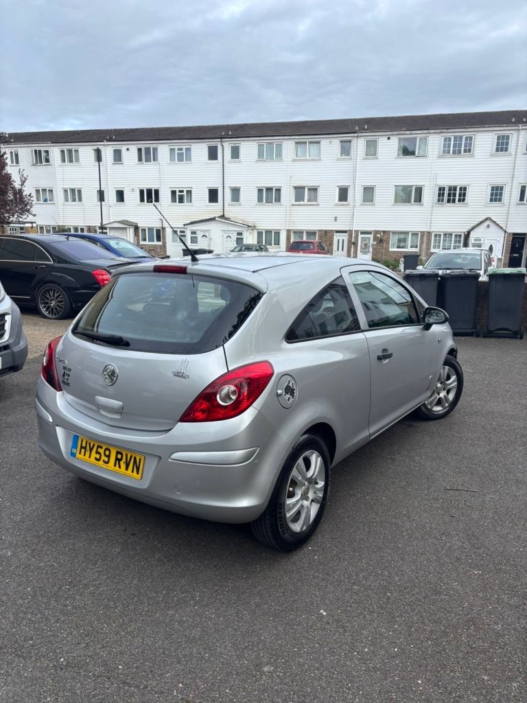 Vauxhall corsa 2009 1L 69k Mileage Lady Owned