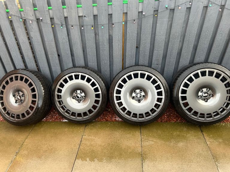 Bola b12 Wheels and tyres