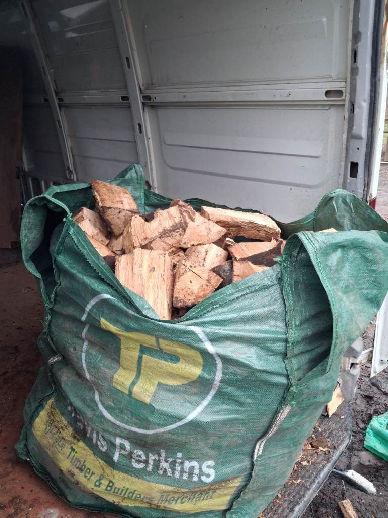 Hardwood logs 1ton bag £60×2=£110×4=£200