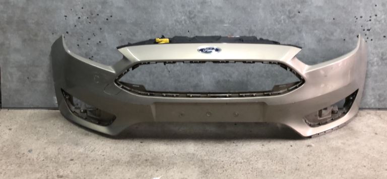Ford focus front bumper 2015 - 2018 