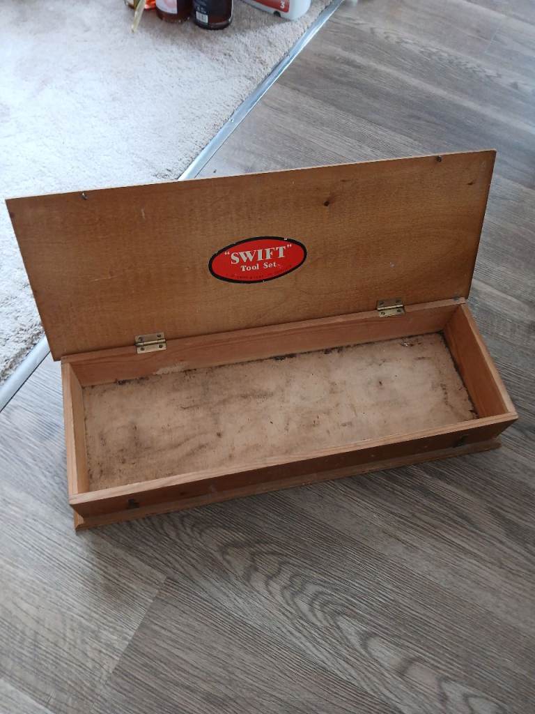 Swift wooden tool box