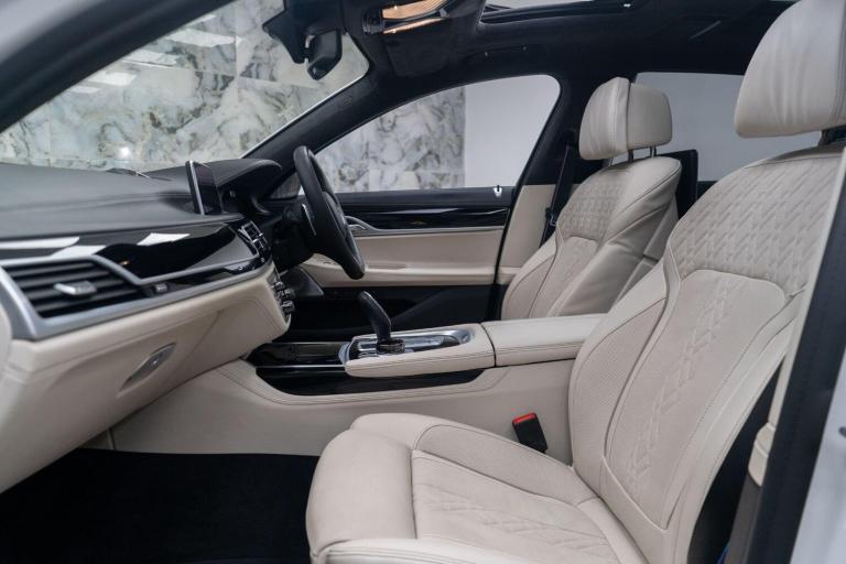  BMW 7 Series 3.0 745Le 12kWh M Sport Auto xDrive Euro 6 (s/s) 4dr Petrol/Electric Hybrid Automatic