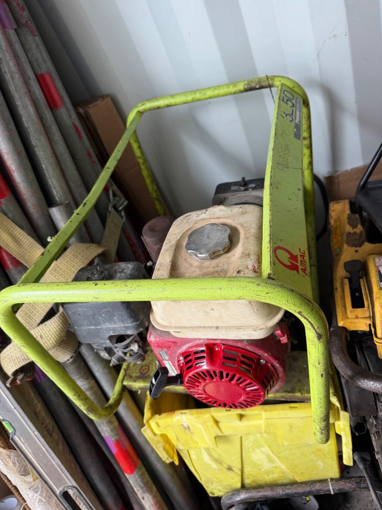 Garage clearance/tools clearance 