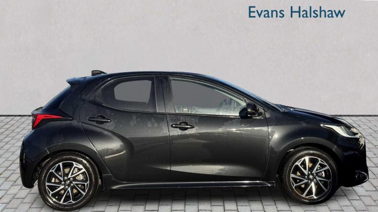 2022 Toyota Yaris 1.5 Hybrid Design 5dr CVT Hatchback Hybrid Ele Automatic