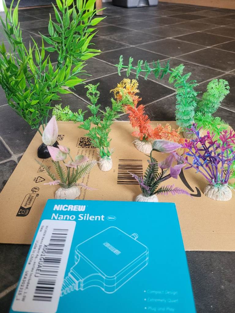 Fish tank accessories 