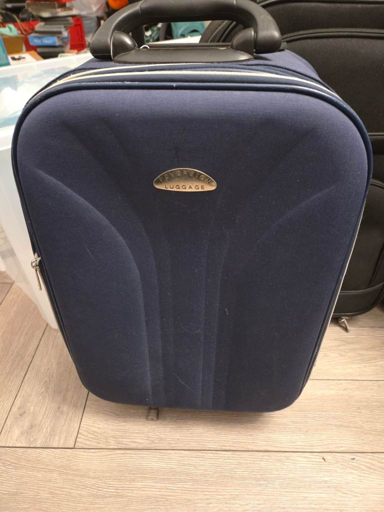 Cabin suitcase extending 