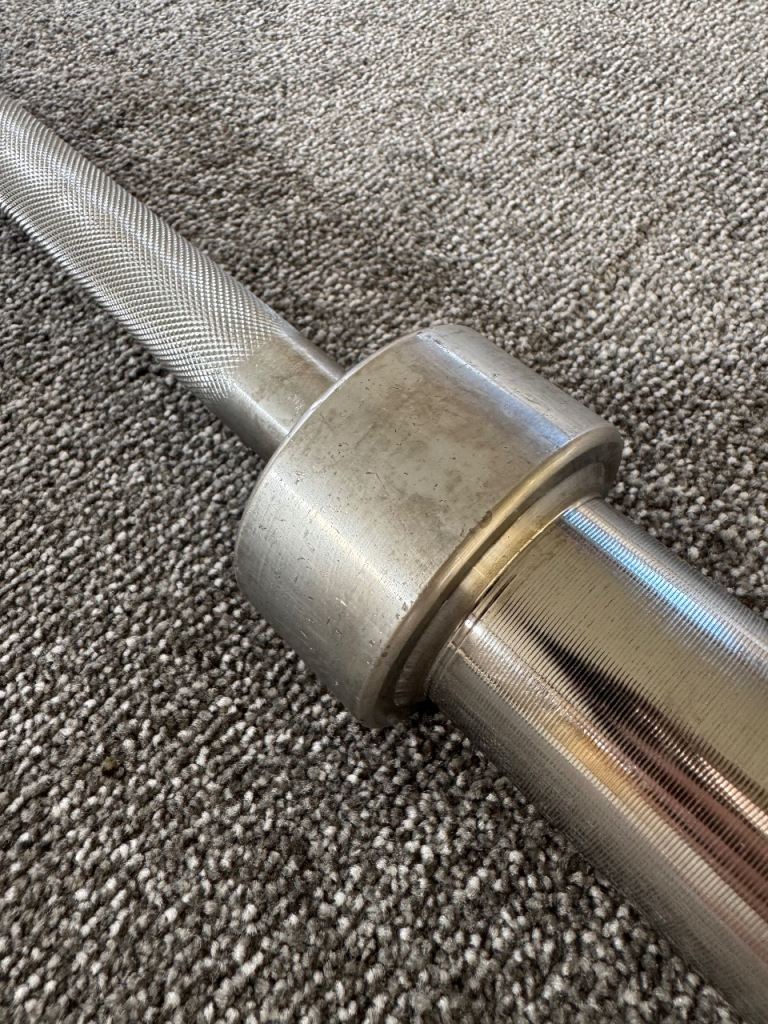 NEW 6ft 2 inch 12.5kg Olympic barbell set + 20kg trigrip weight plates (2x10kg)