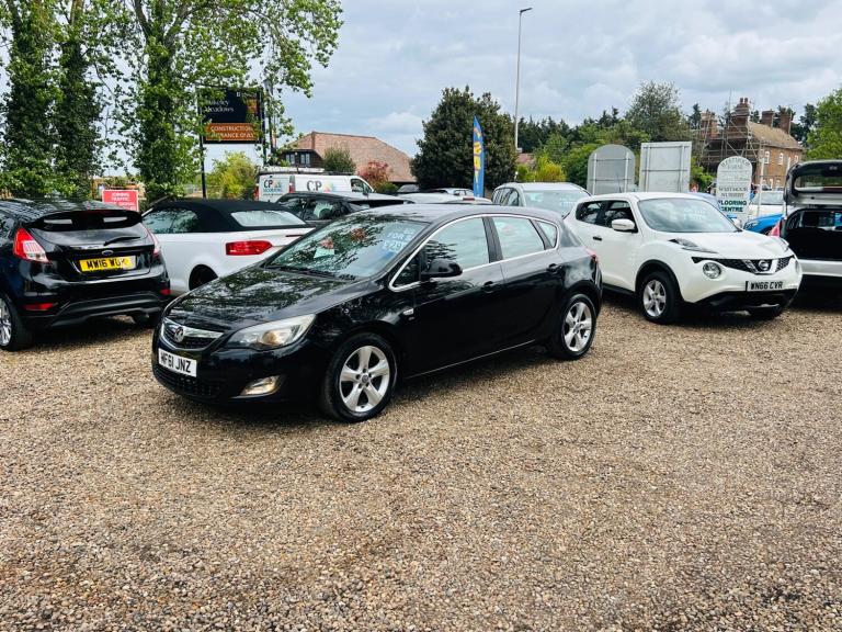 2011 Vauxhall Astra 2.0 CDTi 16V ecoFLEX SRi 5dr [Start Stop] HATCHBACK Diesel Manual