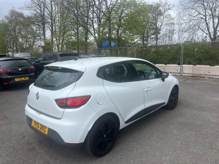 Renault Clio 0.9 tce 2015 low miles bargain