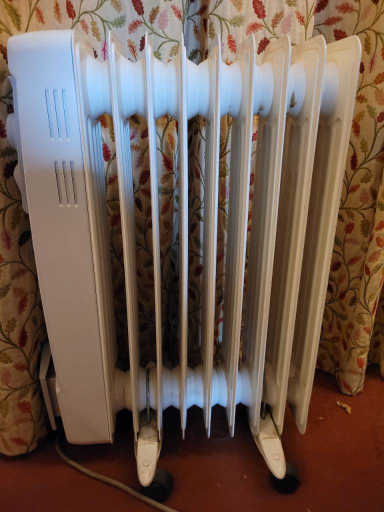 Electric Oil Filled Radiator Heater – Good Condition