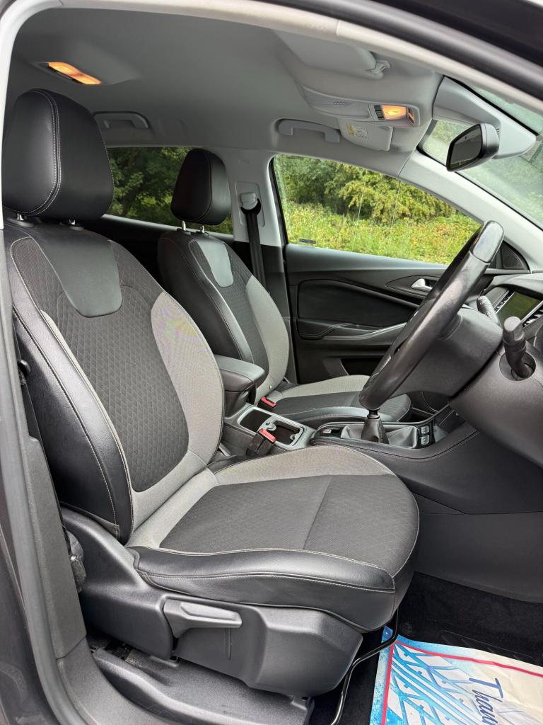 2018 Vauxhall Grandland X 1.5 Turbo D Tech Line Nav 5dr , Euro 6 , No VAT HATCHBACK Diesel Manual