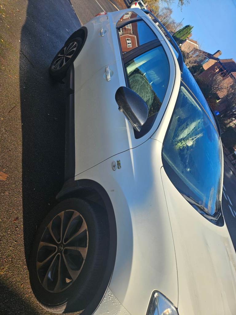 Nissan, QASHQAI, Hatchback, 2013, Manual, 1598 (cc), 5 doors