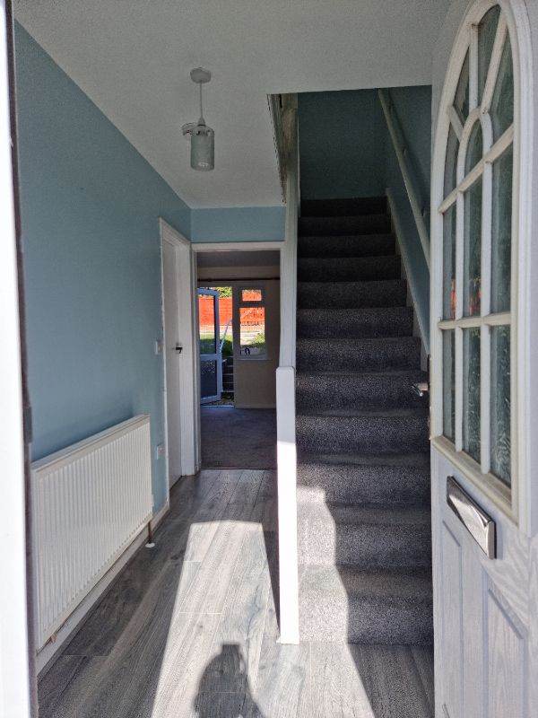 2 bedroom house available to rent - Kingswood