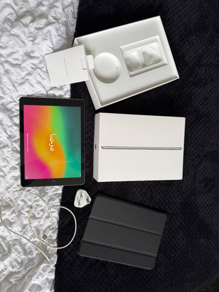 Ipad 6th generation in Space Grey