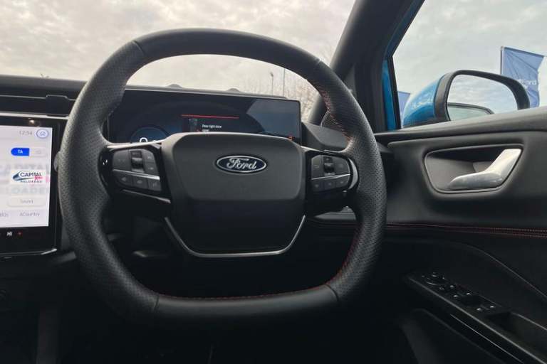 2025 Ford Puma 1.0 EcoBoost Hybrid mHEV ST-Line 5dr DCT ** Sync 4 - Bluetooth / USB Connec Hatchb...
