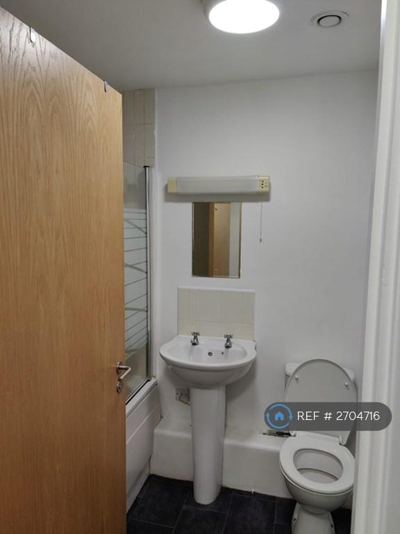 2 bedroom flat in Beauchamp House, Coventry, CV1 (2 bed) (#2704716)