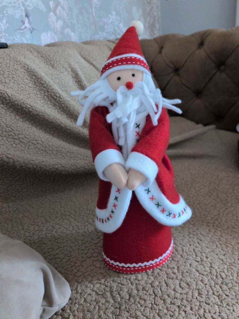 Festive Santa Decoration – As Good As New