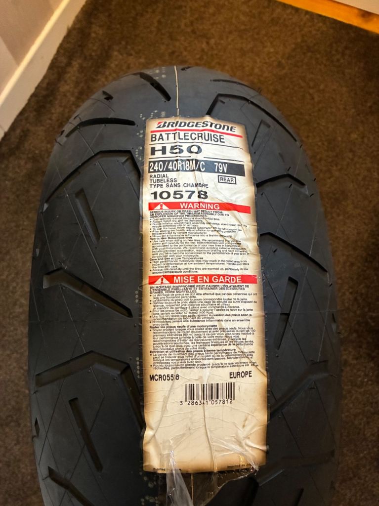 Bridgestone Tyre 240/40/18