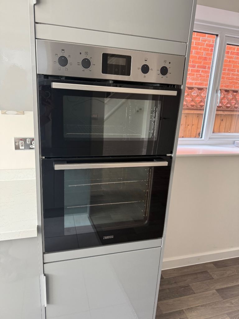 Zanussi Integrated Oven and Grill + Hob