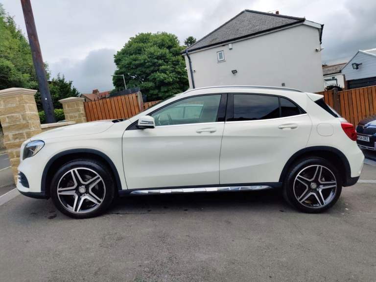 2017 (67) MERCEDES GLA 220D 4MATIC AMG LINE AUTO - HPI CLEAR - GLA220D