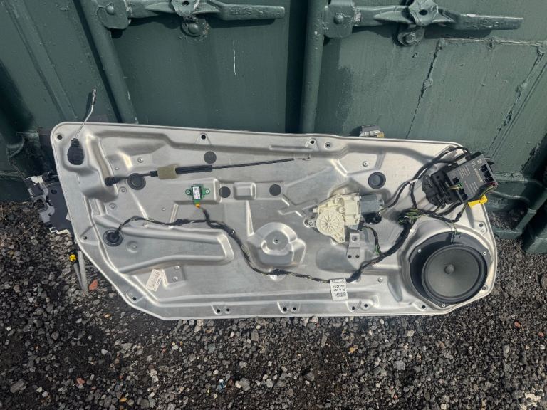 Mercedes c class w204 coupe passenger door panel