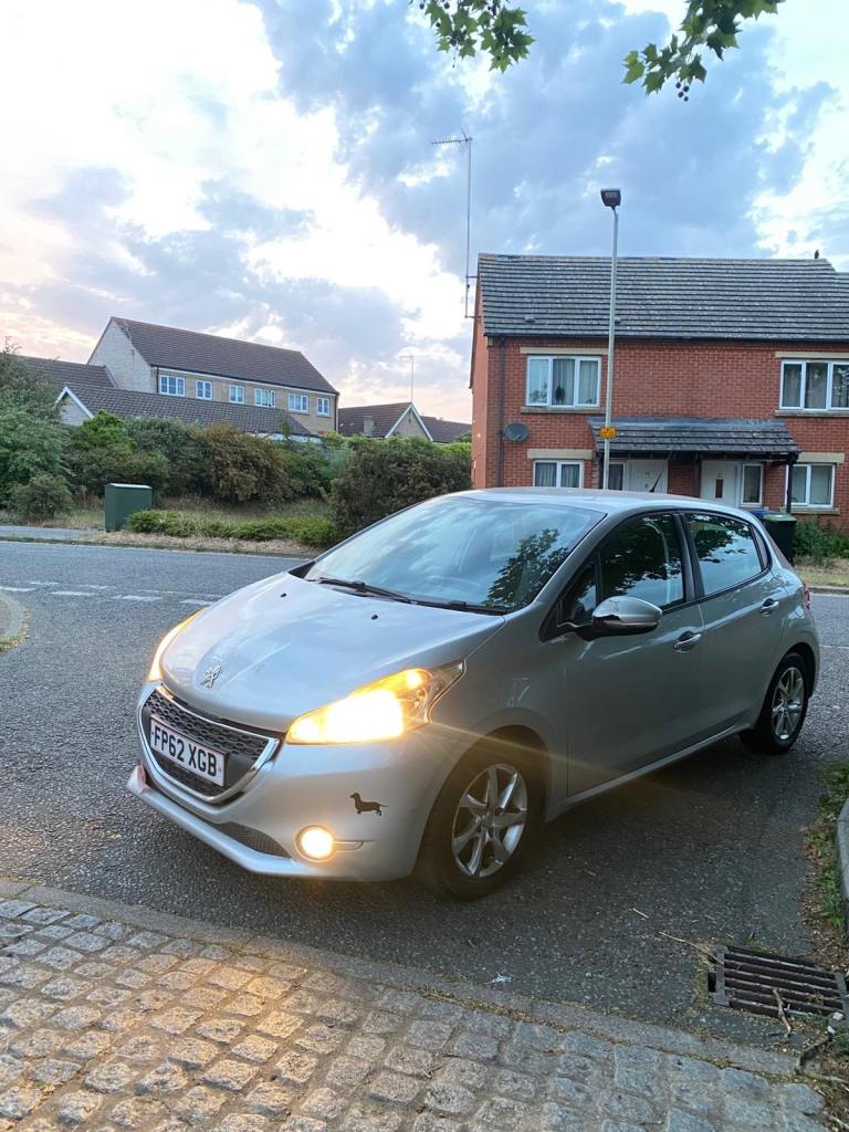 Peugeot, 208, Hatchback, 2012, Manual, 1398 (cc), 5 doors