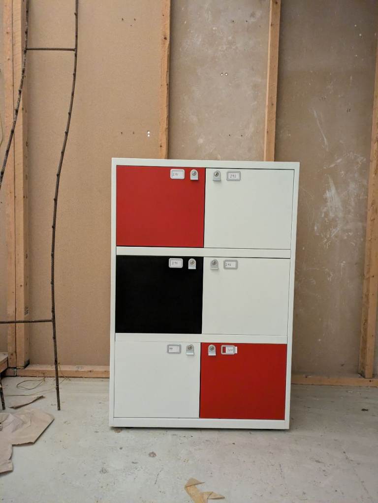 4 x Locker Storage Units